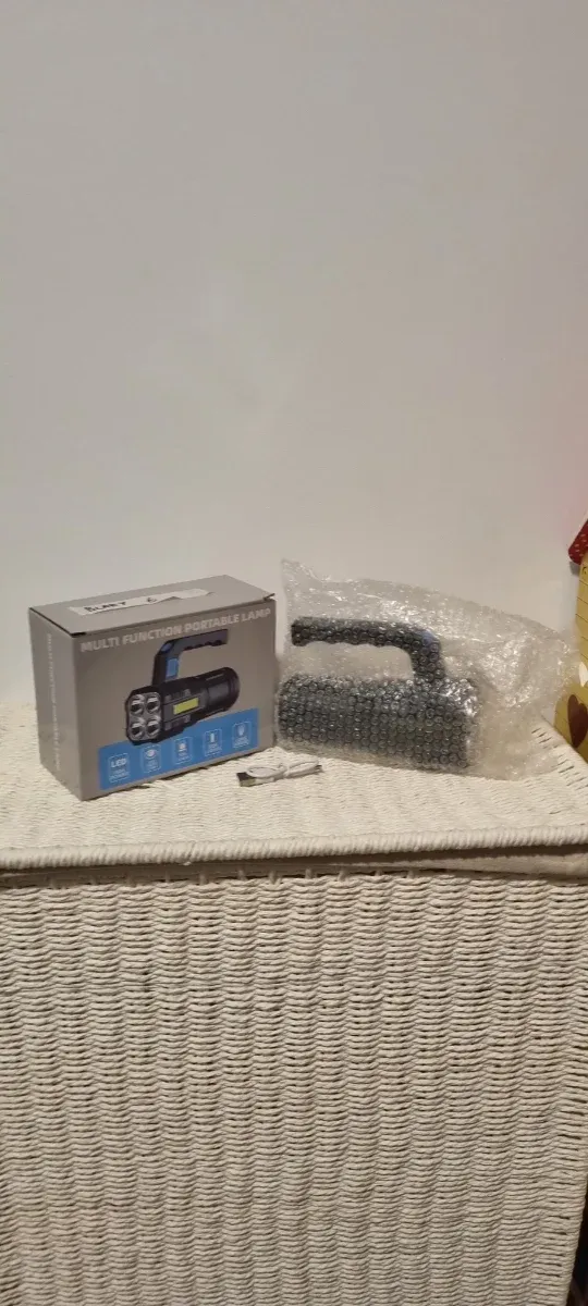 Lanterna multifunzione portatile LED