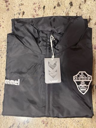 Chubasquero Hummel Elche CF Talla L