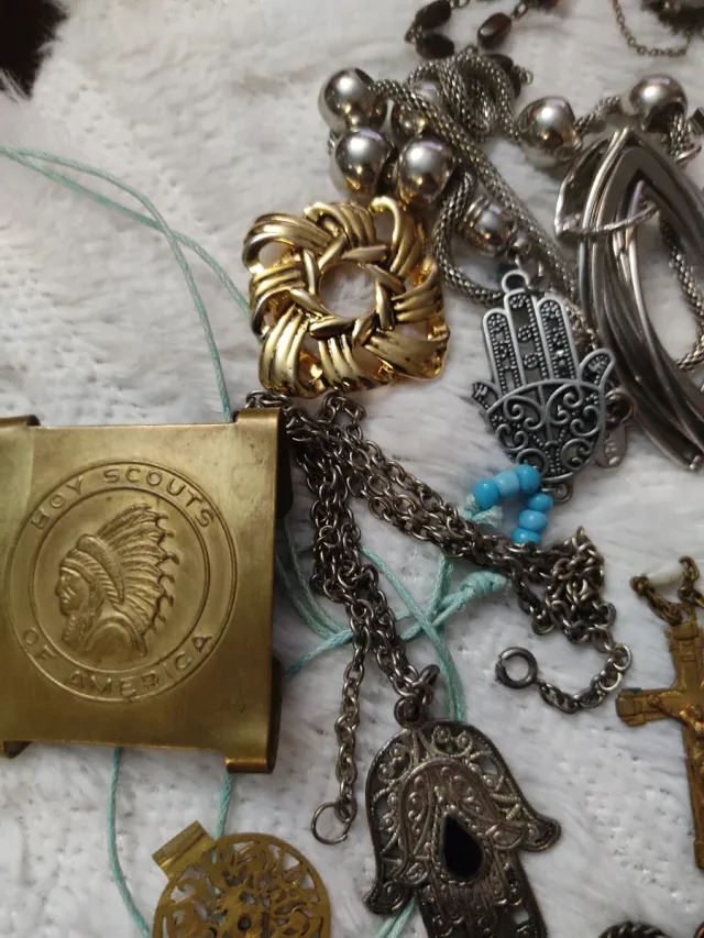 Lote bisutería y objetos antiguos