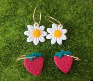 X2 Pares Pendientes Fresa y Margarita