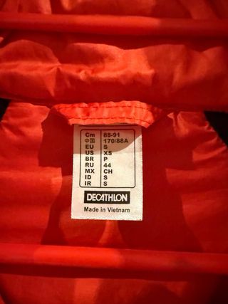 Chaqueta Quechua Hombre Negra y Roja