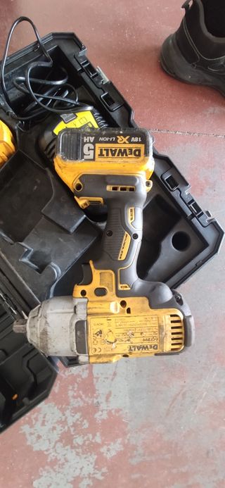 Pistola de impacto DeWalt 18V DCF899