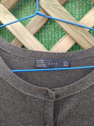 Chaqueta gris marengo con bolsillos