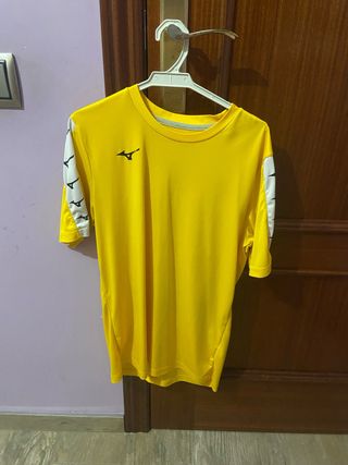 Camiseta Mizuno Fútbol Amarilla