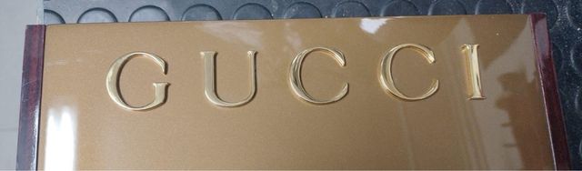 Espositore da banco Gucci