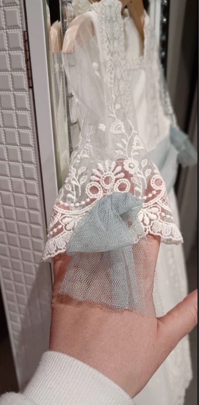 Vestido niña blanco encaje y lazo azul
