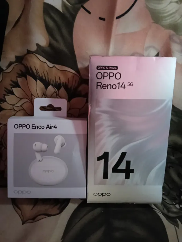 Oppo Reno14 5G y Enco Air4 Blancos