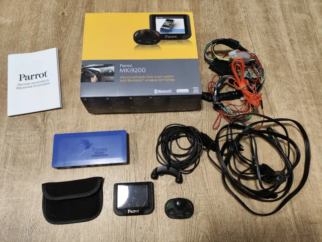 Parrot MKI9200 + Unika