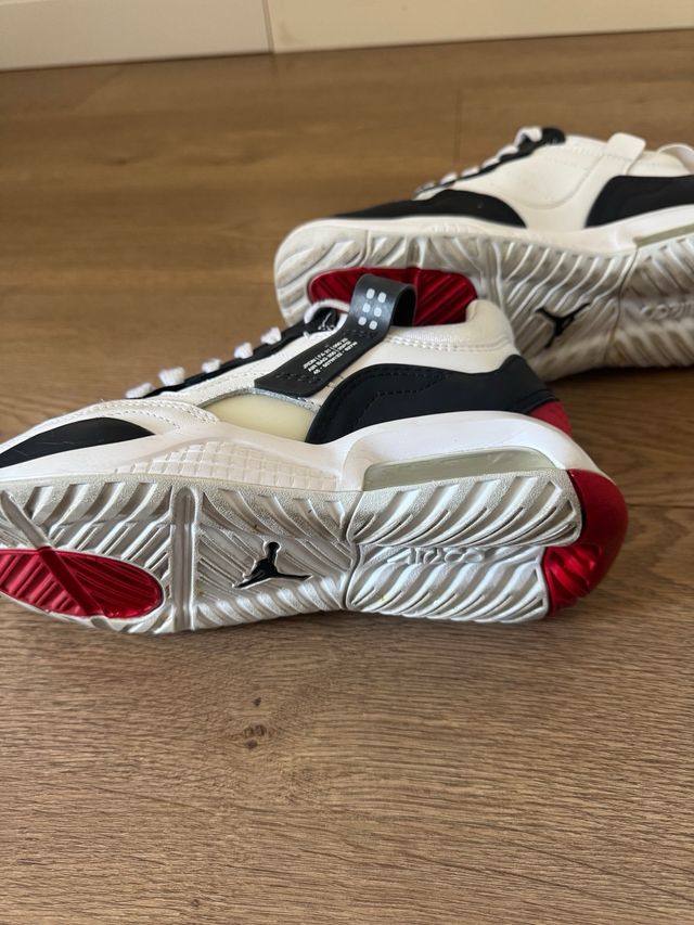 Nike Air Jordan 1 Mid SE