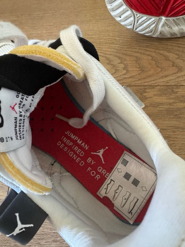 Nike Air Jordan 1 Mid SE