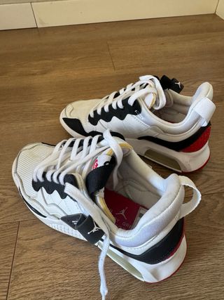 Nike Air Jordan 1 Mid SE