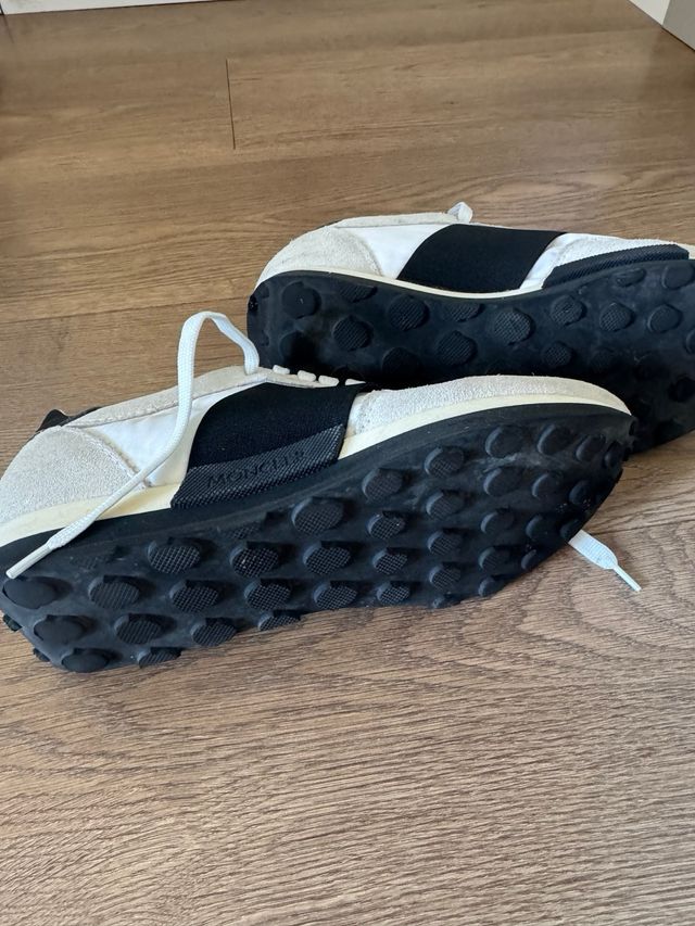 Moncler Sneakers Beige/Blanco Usadas 1 Vez