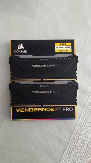 Kit RAM Corsair Vengeance RGB Pro DDR4 32GB