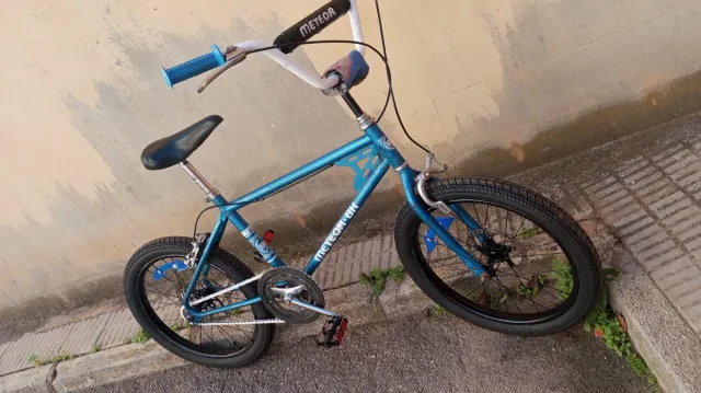 Bicicleta mitica BH Meteor Azul. R 20pugadas.
