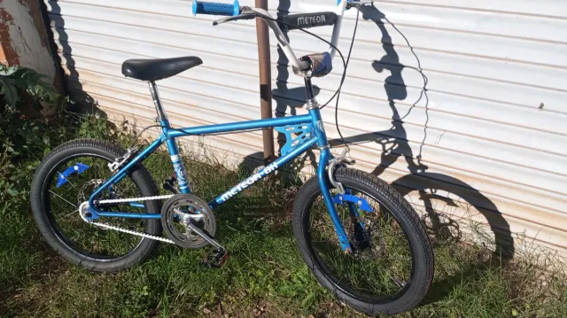 Bicicleta mitica BH Meteor Azul. R 20pugadas.