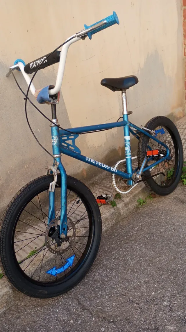 Bicicleta mitica BH Meteor Azul. R 20pugadas.