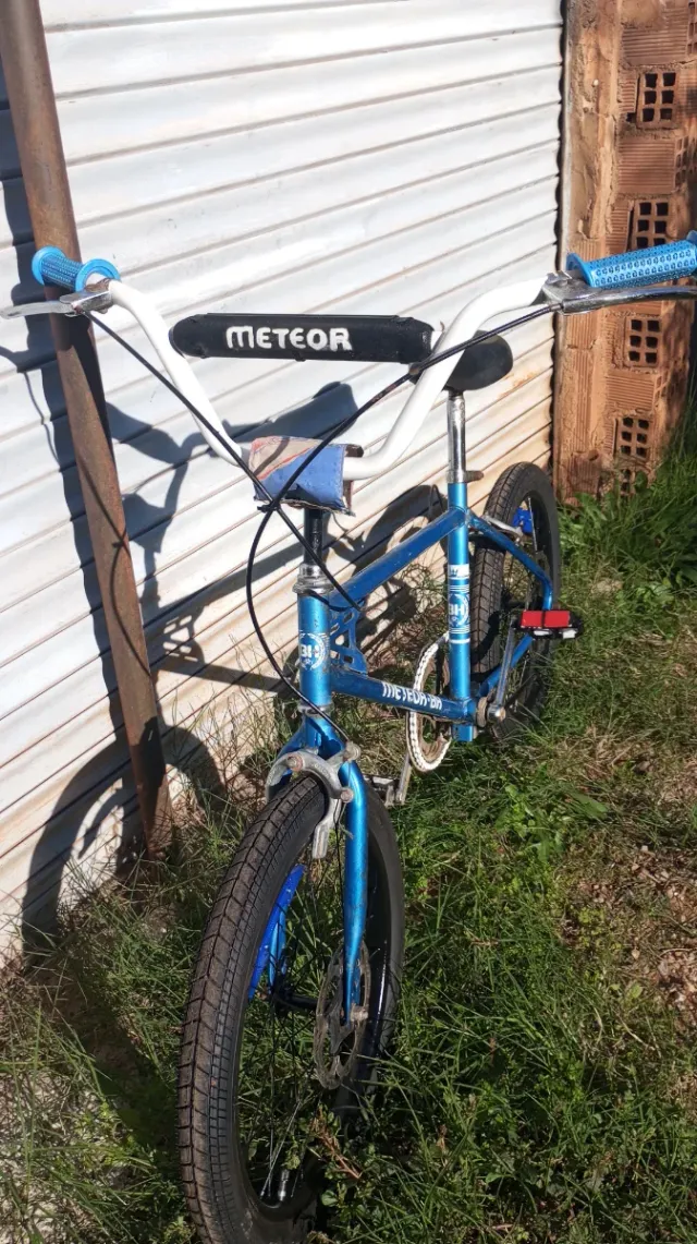 Bicicleta mitica BH Meteor Azul. R 20pugadas.