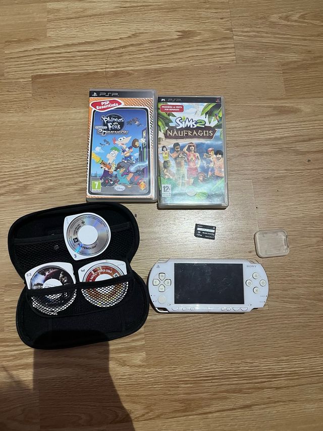 PSP 1000 Branca + Jogos e Acessórios
