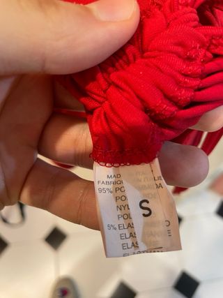 Abito rosso Mezzo arricciato