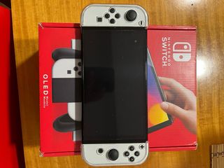 Nintendo Switch OLED + 2 Juegos