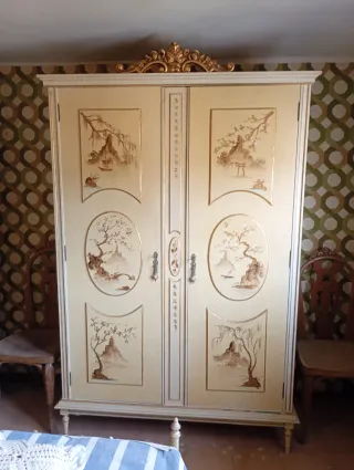 Dormitorio completo: cama, cómoda, ropero