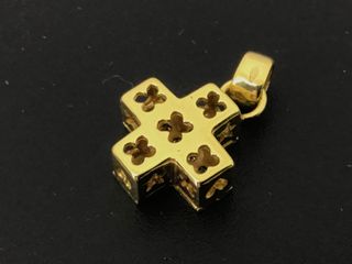 colgante oro 18k con piedra con circonita