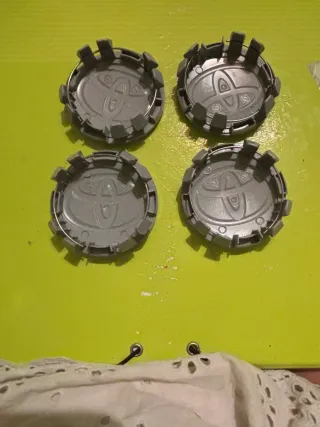 Tapas llantas Toyota