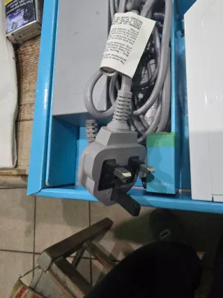 Nintendo Wii sport resort + Wii Fit Plus Bundle