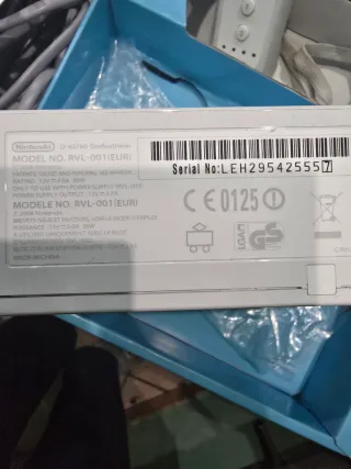 Nintendo Wii sport resort + Wii Fit Plus Bundle