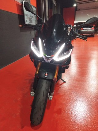 Aprilia TUONO V4 FACTORY