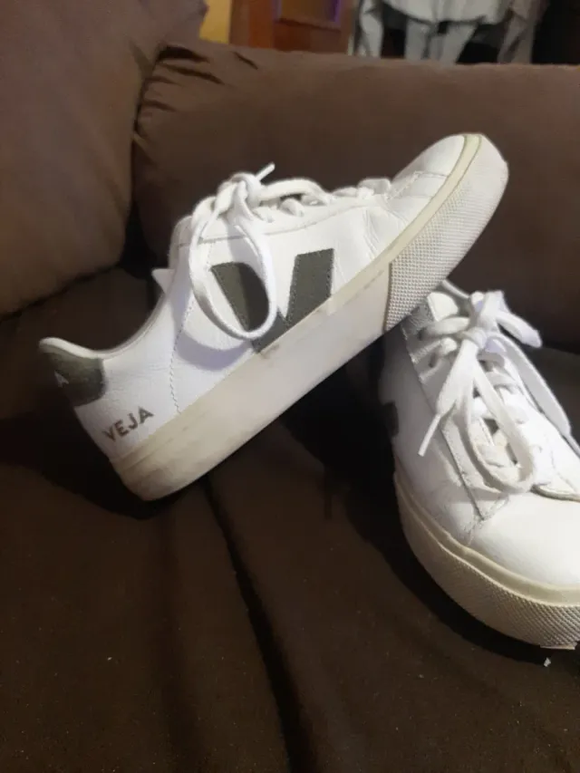 Zapatillas Veja Blancas de piel