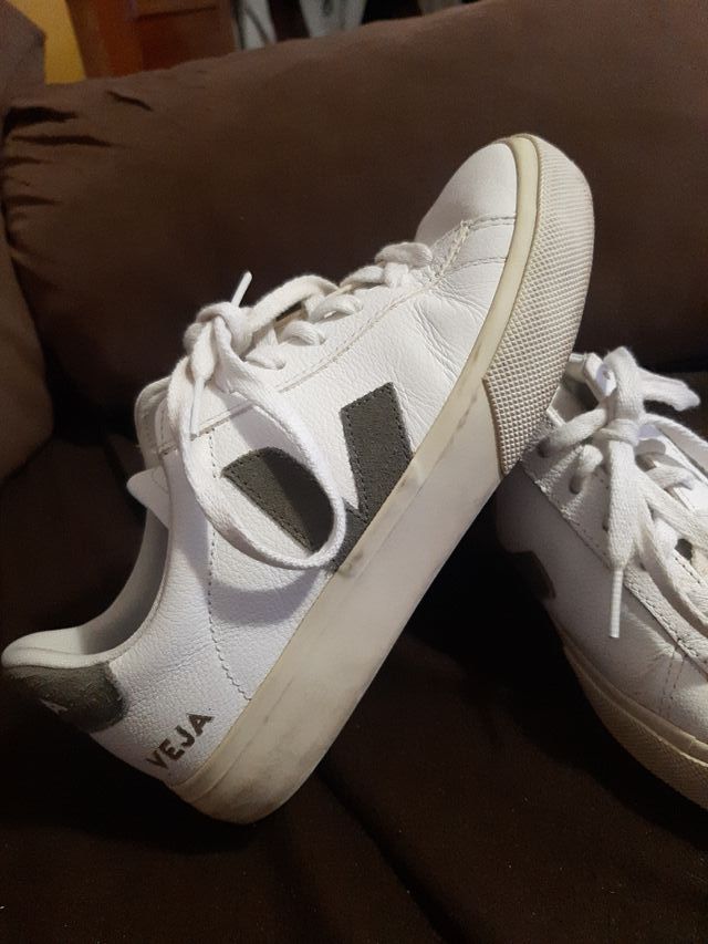 Zapatillas Veja Blancas de piel
