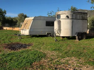 Parking para embarcaciones con vigilancia.