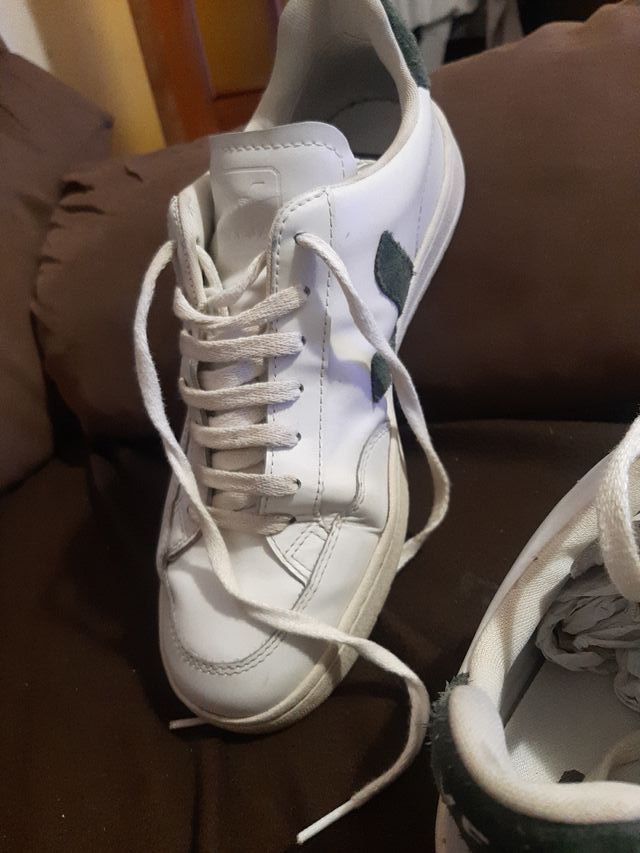 Zapatillas Veja Hombre Blancas y Verdes v-12