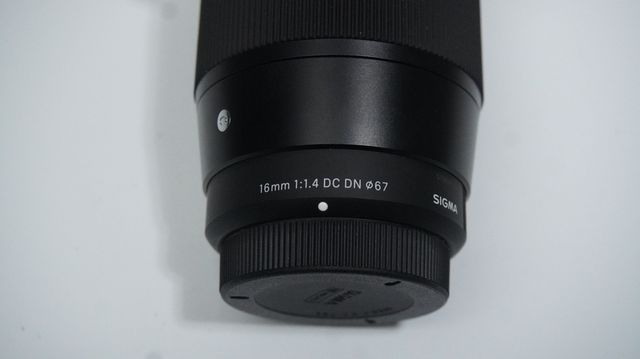 Objetivo micro 4 tercios Sigma 16mm 1:1.4 DC DN