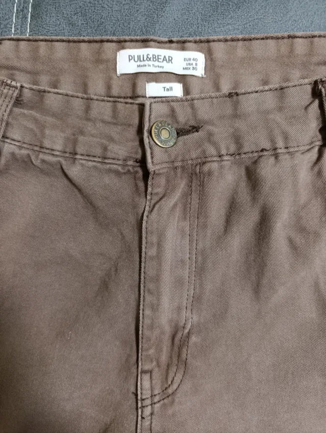 Pantalón cargo Pull&Bear marrón