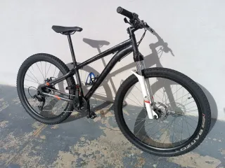 Bicicleta MTB Negra
