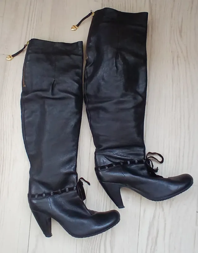 Botas altas Italia piel negra