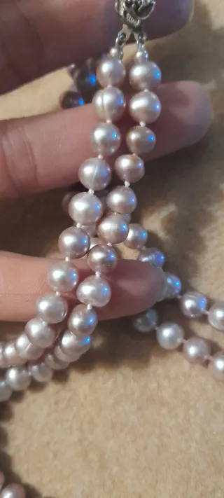 Collar de perlas y plata