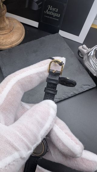 Reloj Bulova Vintage para Mujer de Cuarzo Plata Negro