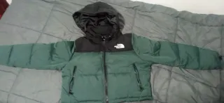 Chaqueta The North Face verde y negra original