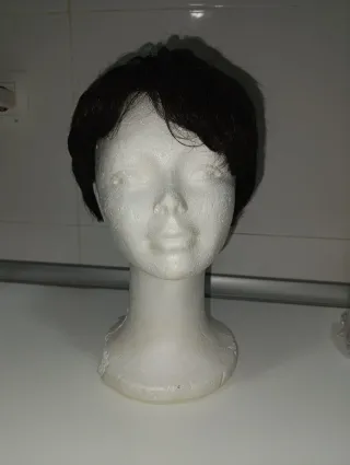 Peluca pelo natural castaño oscuro