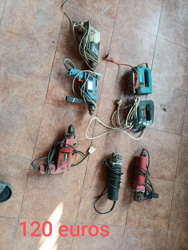 Lote Herramientas: 3 Taladros, 2 Amoladoras, 2 Cal