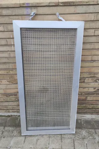 Dos ventanas de aluminio sin Marco