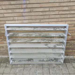 Dos ventanas de aluminio sin Marco