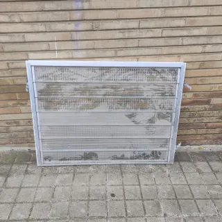 Dos ventanas de aluminio sin Marco