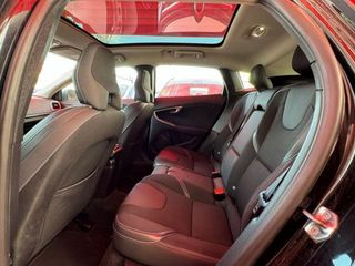 VOLVO V40 D2 Momentum