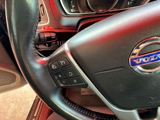 VOLVO V40 D2 Momentum