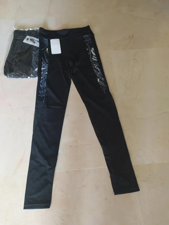 Pantalón chándal con estampado