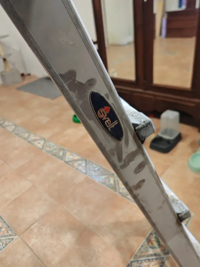 Escalera aluminio plegable